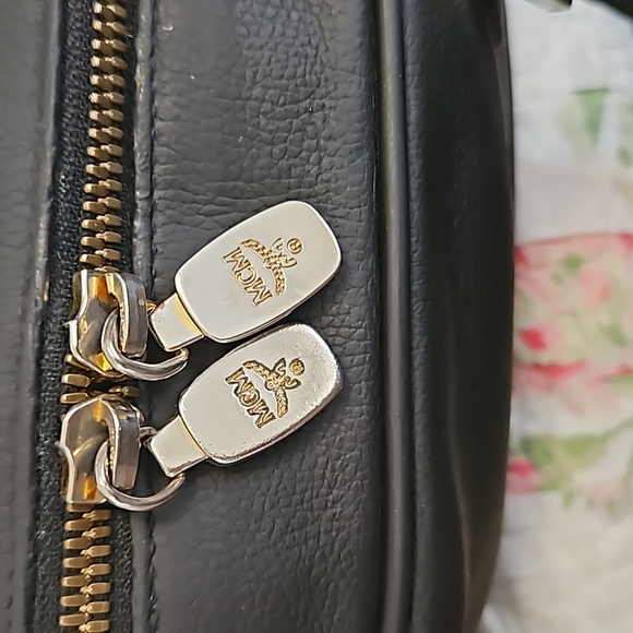 MCM Refurbished Matte Black Leather Boston Bag - Picture 8 of 11